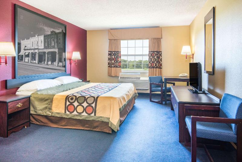 Super 8 by Wyndham Big Cabin/Vinita Area image
