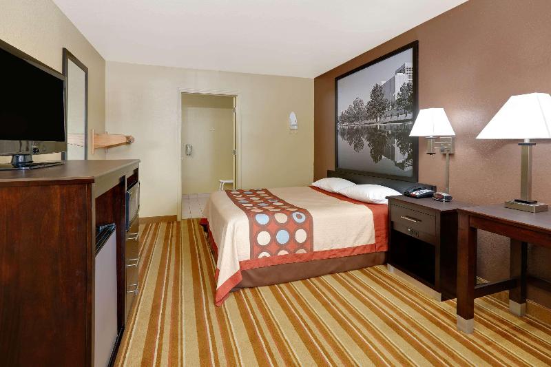 Super 8 by Wyndham Big Cabin/Vinita Area image