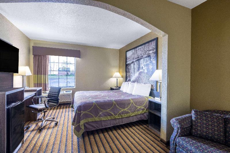Super 8 by Wyndham Nixa/Springfield Area image