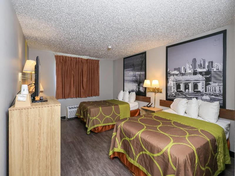 Super 8 By Wyndham Smithville Lake image