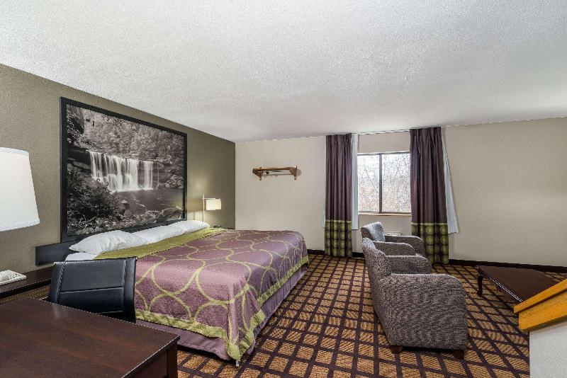 Super 8 By Wyndham Munfordville Ky image