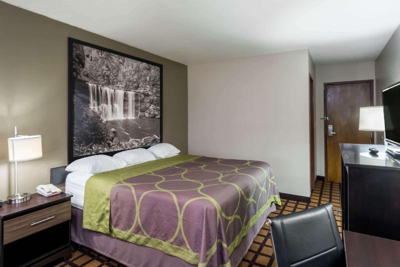 Super 8 By Wyndham Munfordville Ky image