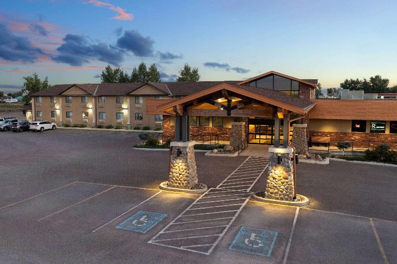 Super 8 By Wyndham Conrad image