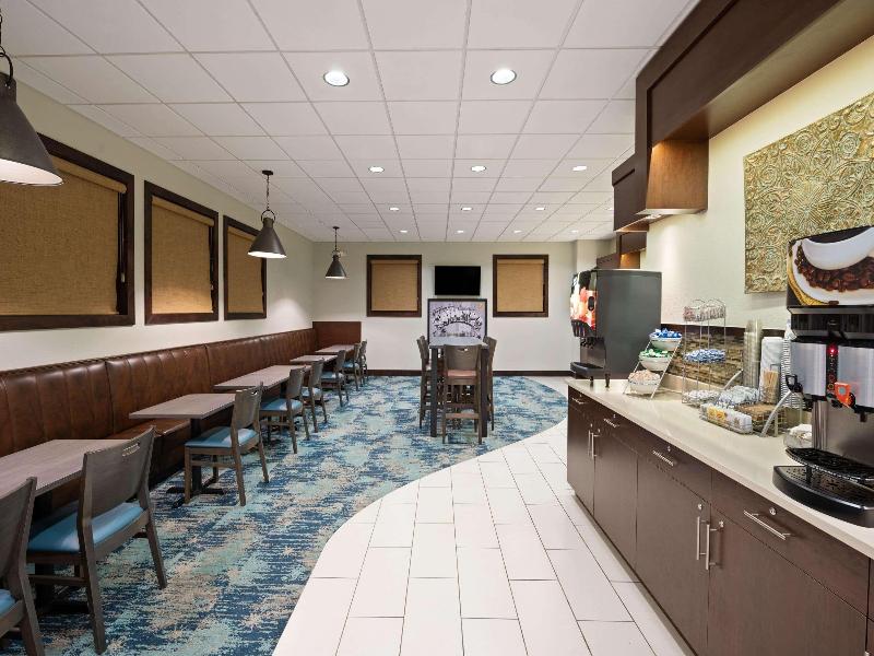 Super 8 by Wyndham Conrad