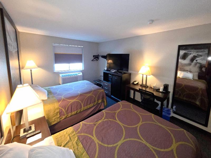 Super 8 by Wyndham Elkins image