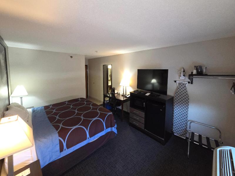 Super 8 by Wyndham Elkins image