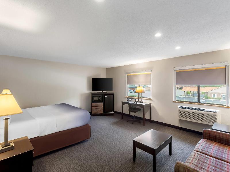 Super 8 by Wyndham Elkins image
