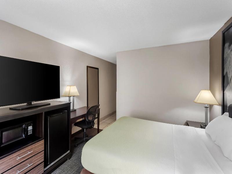 Super 8 by Wyndham Elkins image