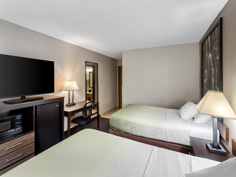 Super 8 by Wyndham Elkins image