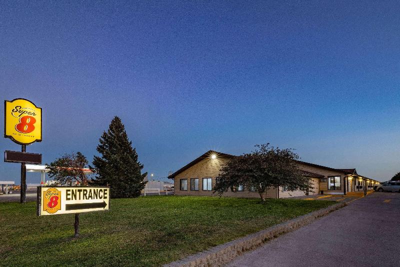 Super 8 By Wyndham Valentine Ne image