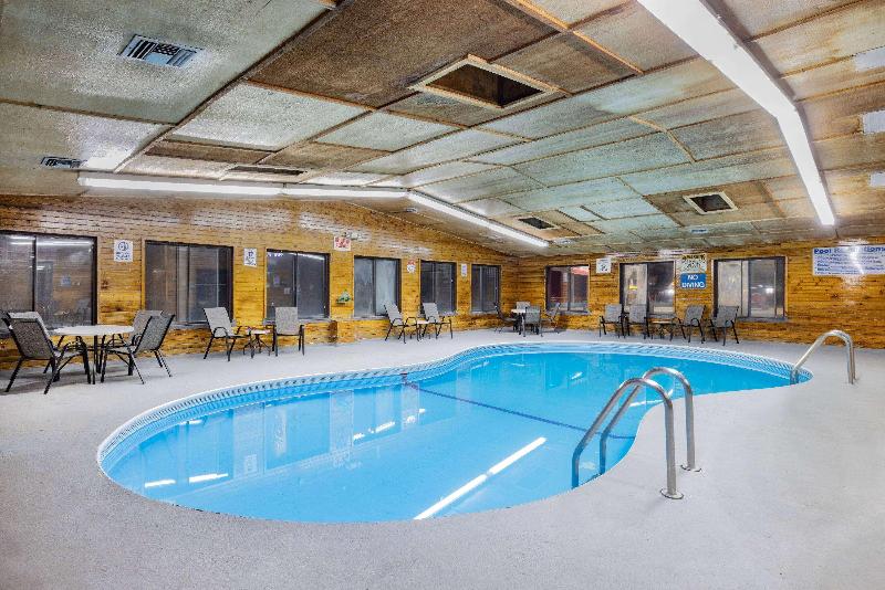 Super 8 By Wyndham Valentine Ne image
