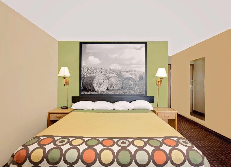 Super 8 By Wyndham Valentine Ne image