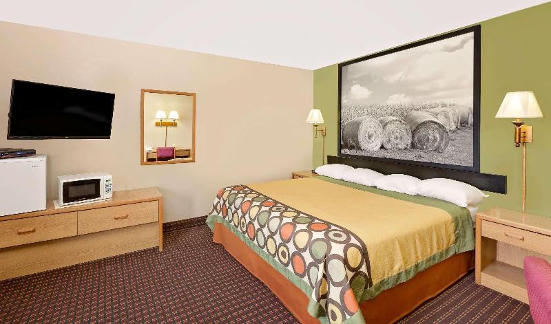Super 8 By Wyndham Valentine Ne image