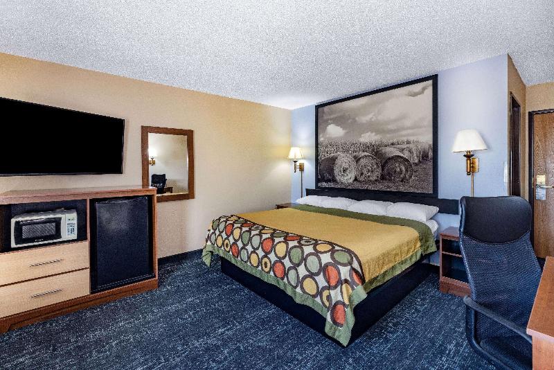 Super 8 By Wyndham Valentine Ne image