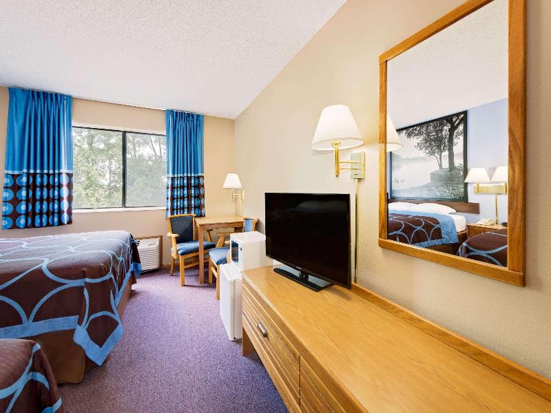 Super 8 By Wyndham Chariton image 9