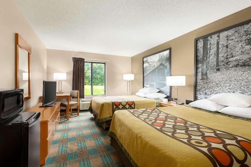 Super 8 by Wyndham Hannibal image