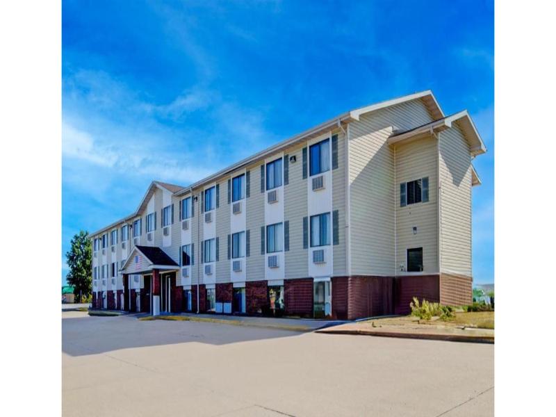 Capital O Amerihost Inn & Suites Kingdom City