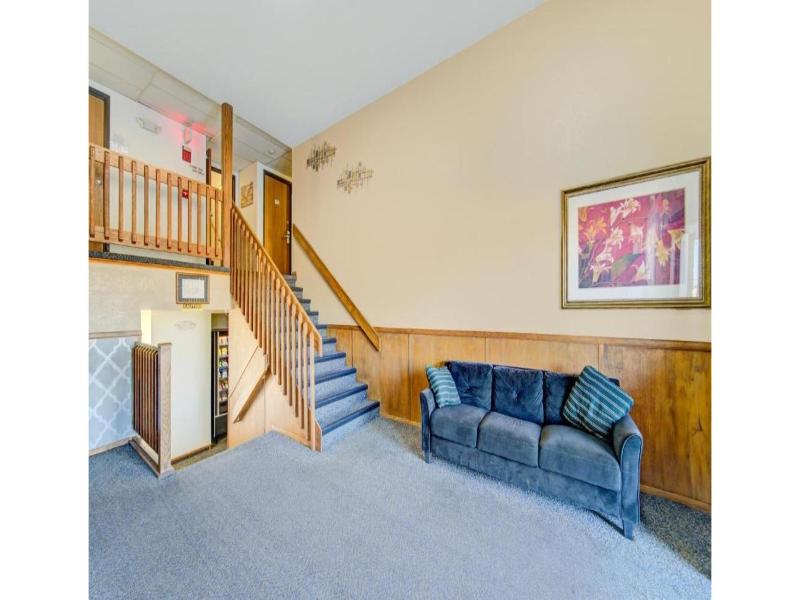 Capital O Amerihost Inn & Suites Kingdom City