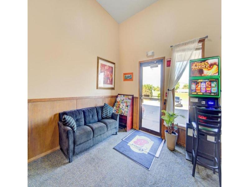 Capital O Amerihost Inn & Suites Kingdom City