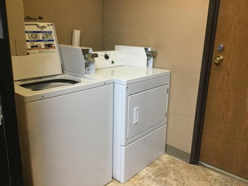 Super 8 by Wyndham Imlay City image