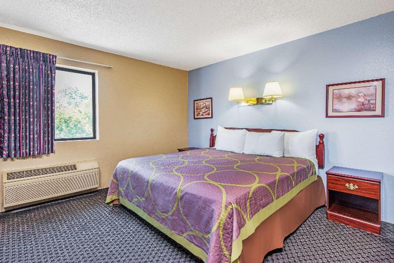 Super 8 by Wyndham Sullivan image