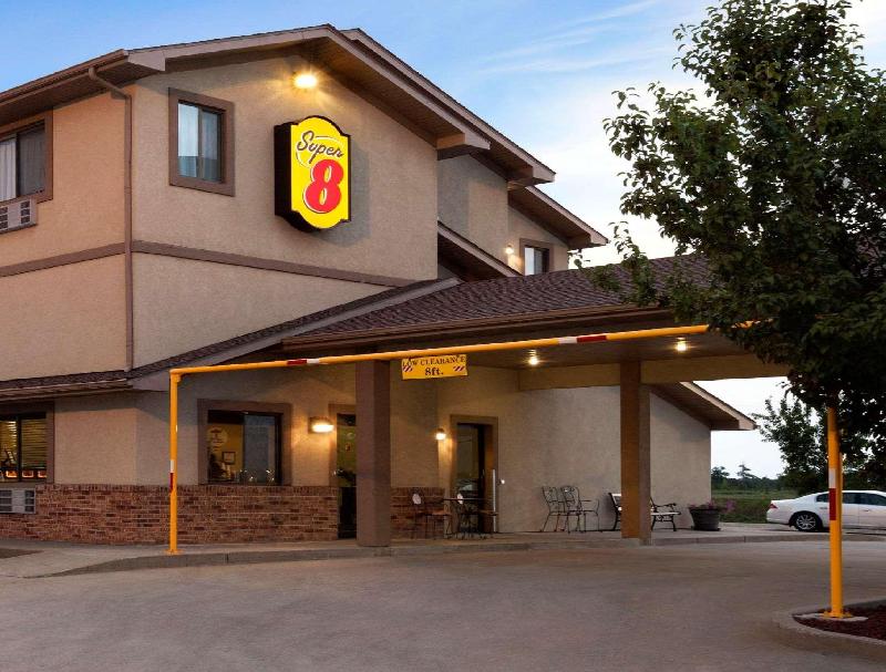 Super 8 By Wyndham Macon image