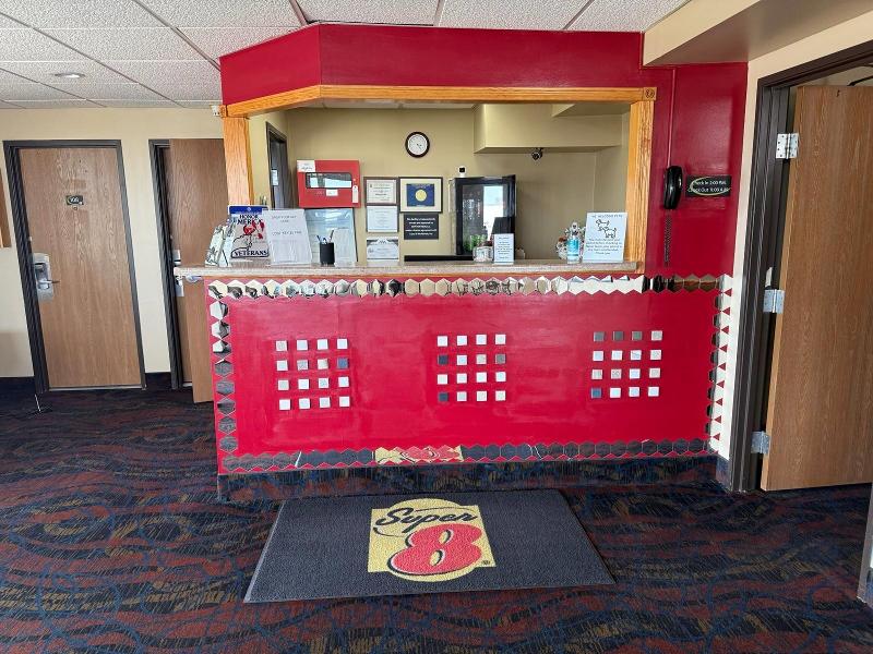 Super 8 by Wyndham Melrose image