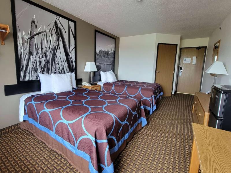 Super 8 by Wyndham Park Rapids image