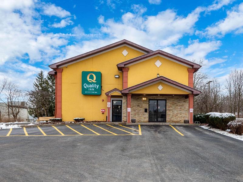 Quality Inn Oneida image