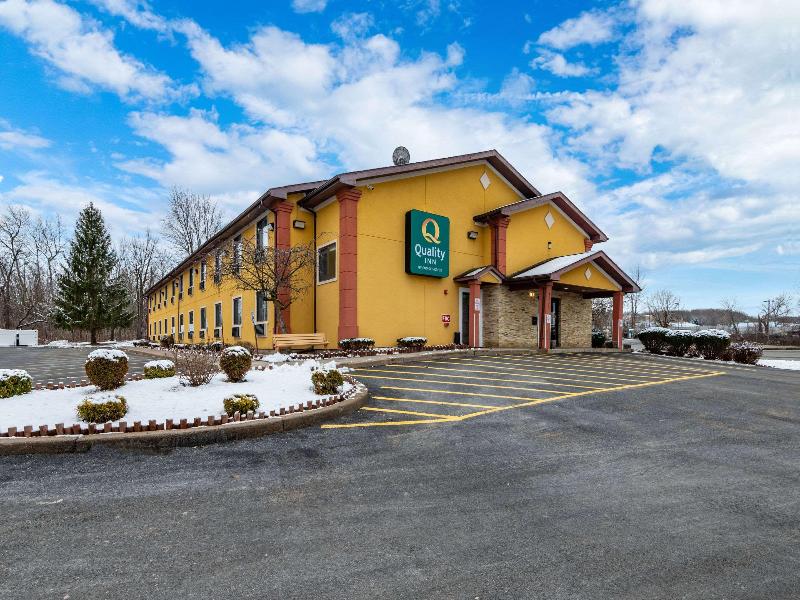 Quality Inn Oneida image
