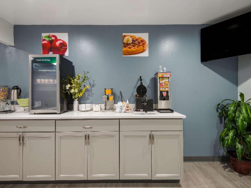 Quality Inn Oneida image