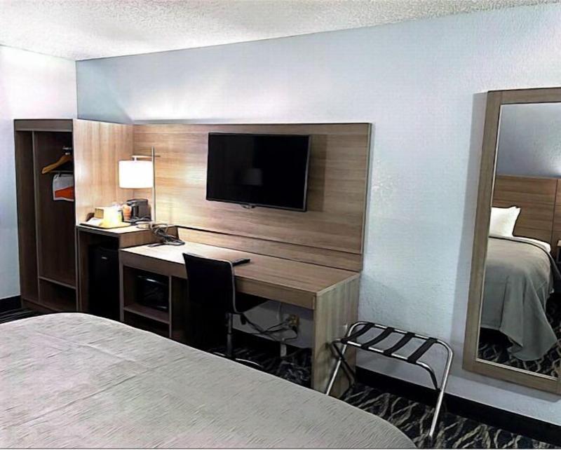 Quality Inn Oneida image