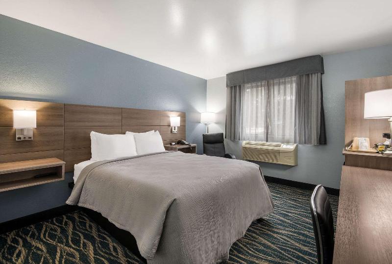 Quality Inn Oneida image