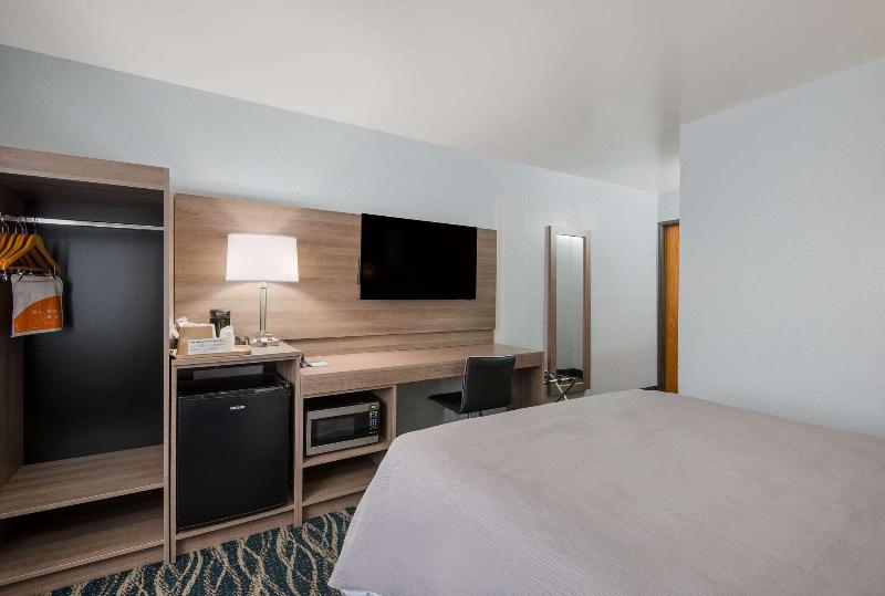Quality Inn Oneida image