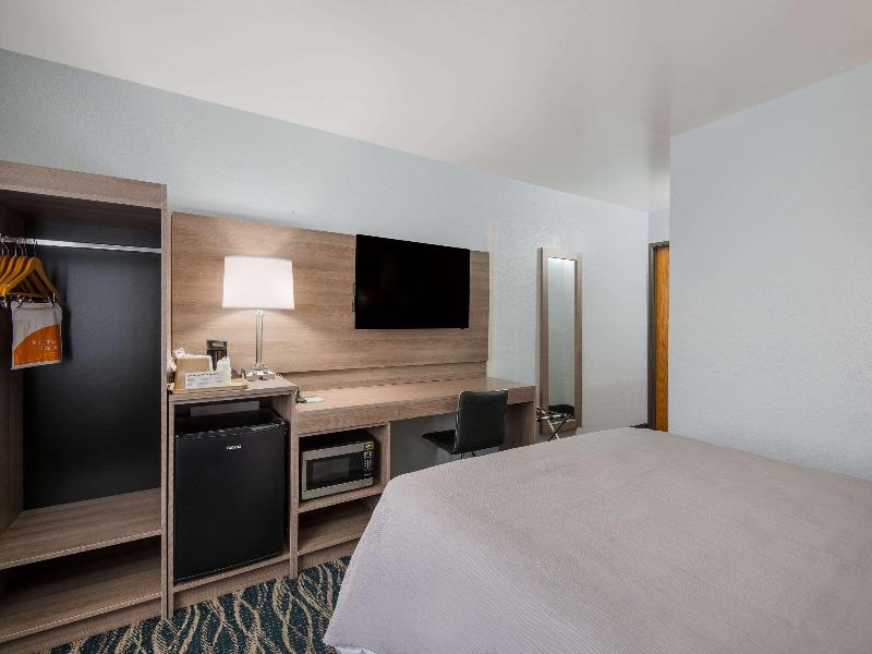 Quality Inn Oneida image