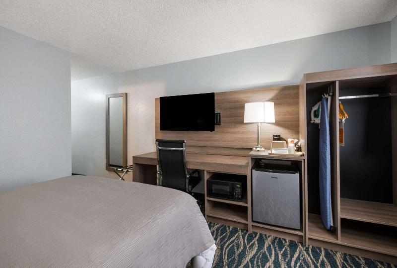 Quality Inn Oneida image