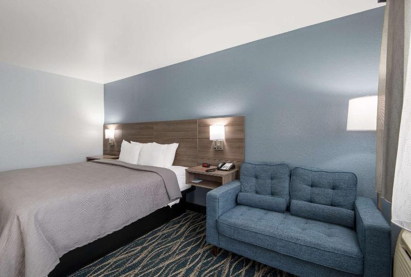 Quality Inn Oneida image