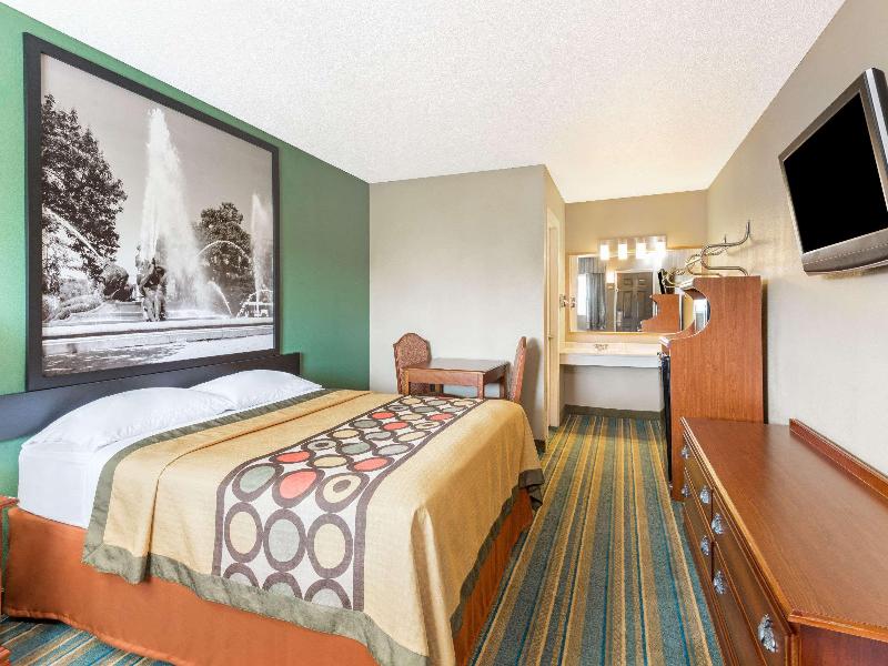 Super 8 by Wyndham Greencastle image