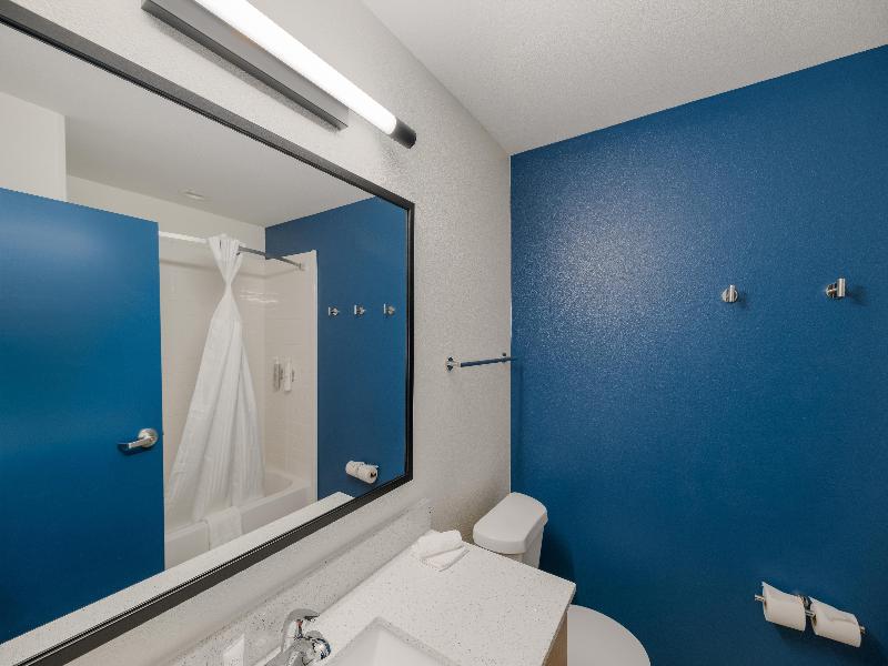 Spark By Hilton Midland South image