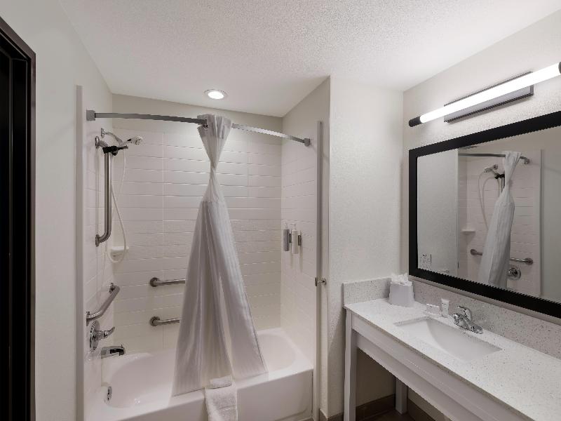 Spark By Hilton Midland South image