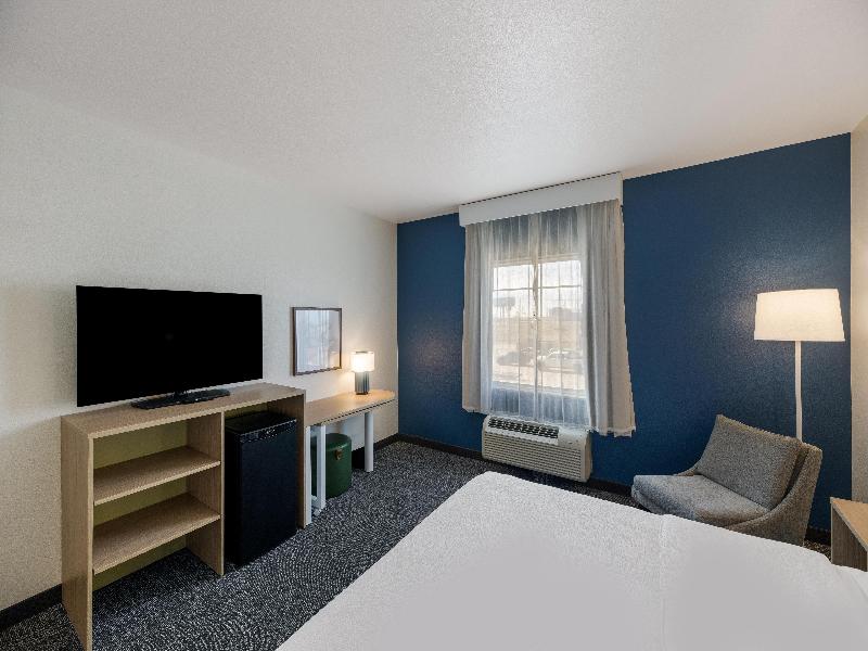 Spark By Hilton Midland South image
