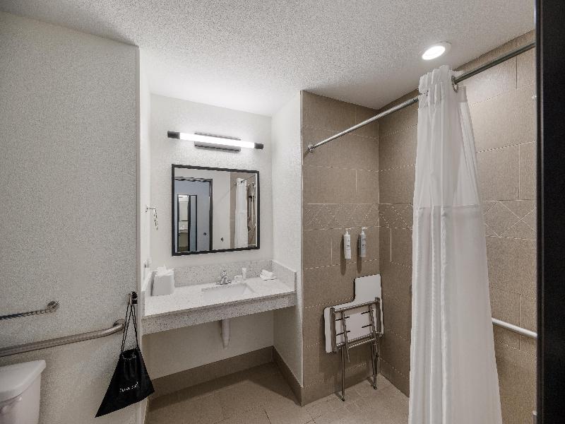 Spark By Hilton Midland South image