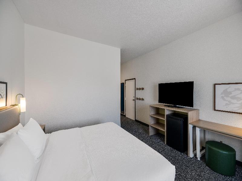 Spark By Hilton Midland South image