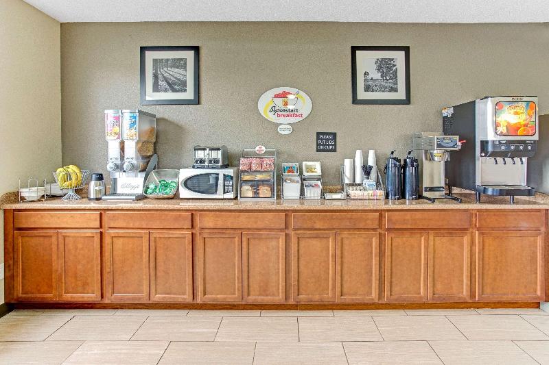 Super 8 by Wyndham Gurnee image