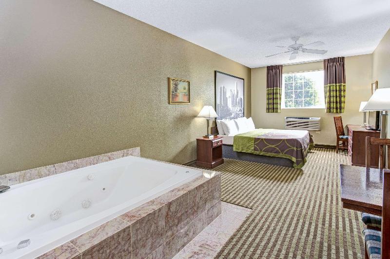 Super 8 by Wyndham Gurnee image