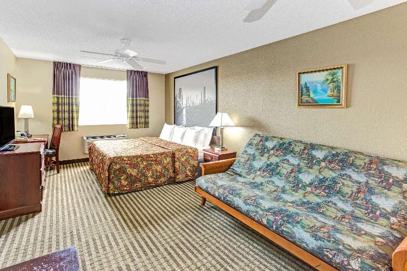 Super 8 by Wyndham Gurnee image