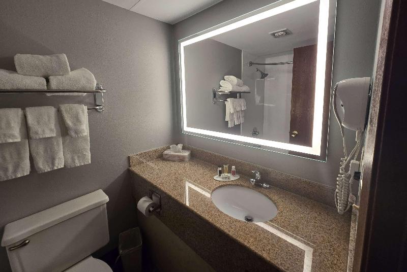 Americinn By Wyndham Beloit image