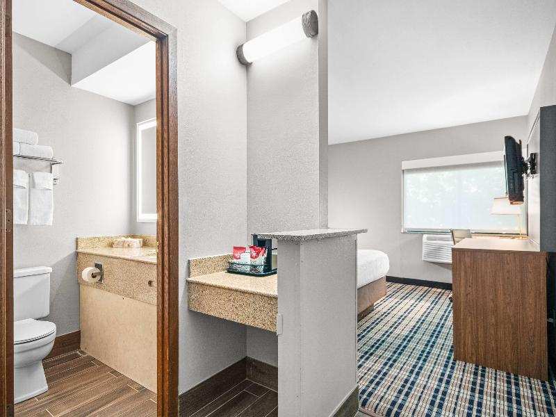 Americinn By Wyndham Beloit image