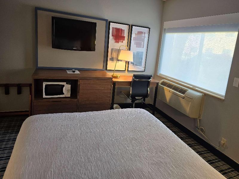 Americinn By Wyndham Beloit image