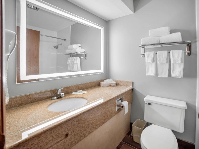 Americinn By Wyndham Beloit image